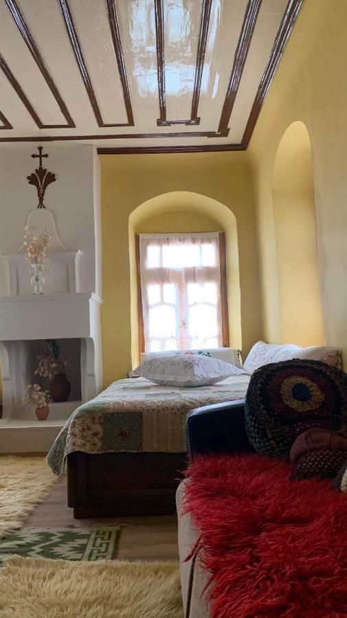 Ανδρομέδα: Παραδοσιακό Κατάλυμμα Villa Pápingo Eksteriør bilde