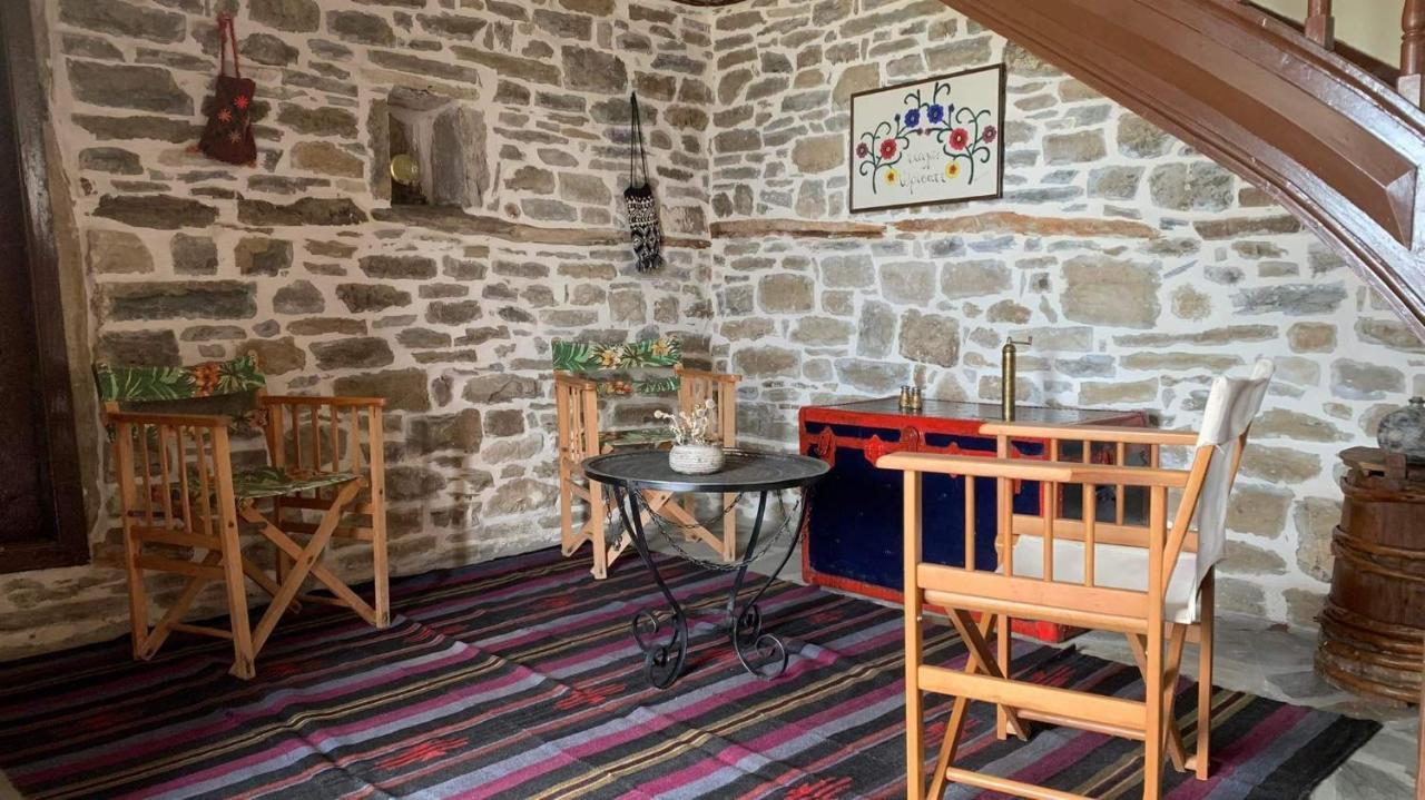 Ανδρομέδα: Παραδοσιακό Κατάλυμμα Villa Pápingo Eksteriør bilde