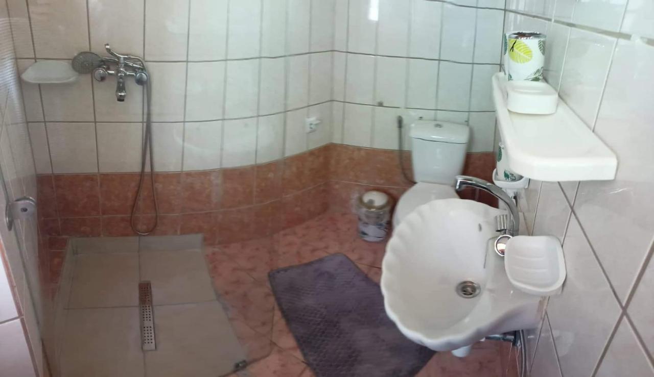 Ανδρομέδα: Παραδοσιακό Κατάλυμμα Villa Pápingo Eksteriør bilde